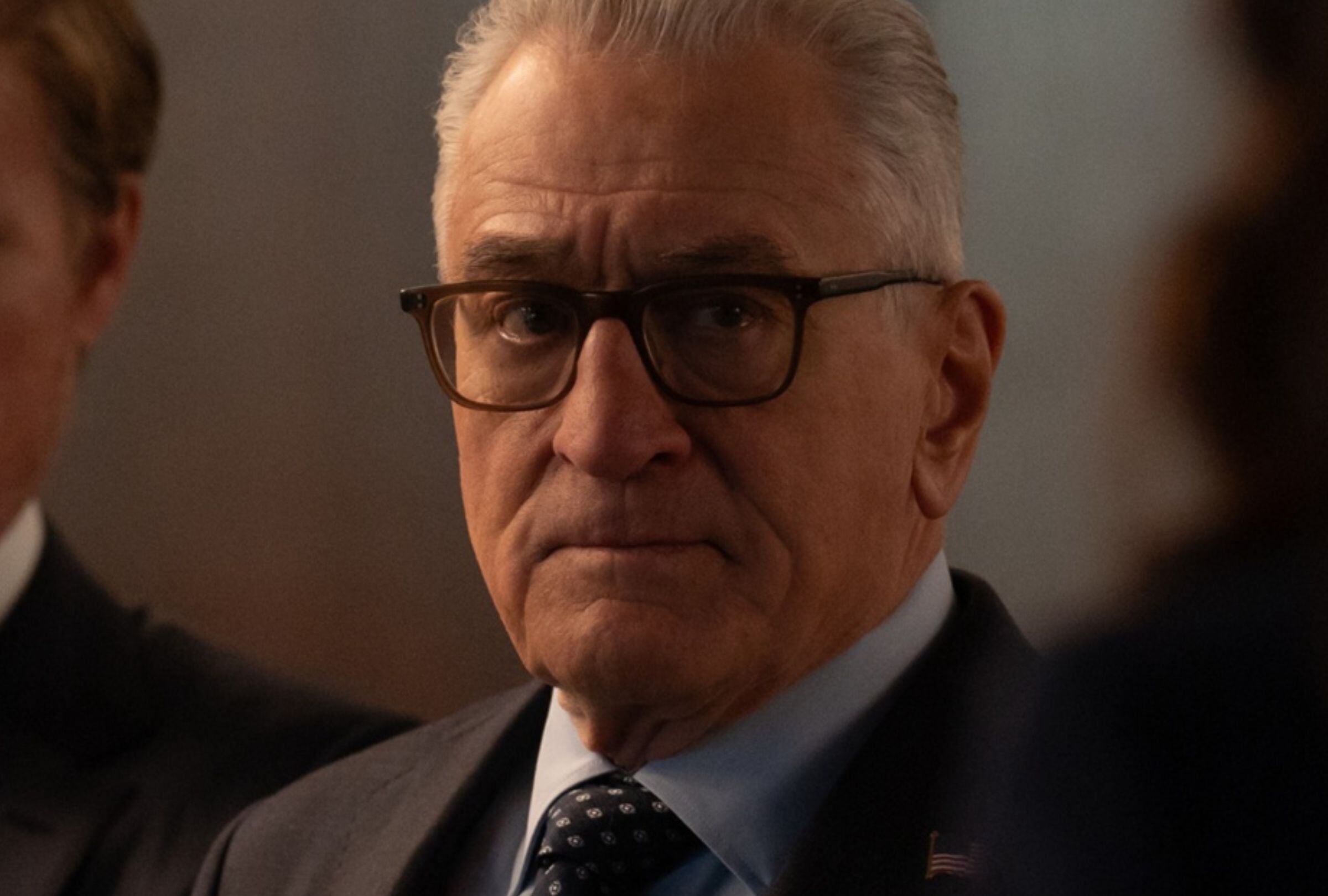 En la serie "Zero Day", Robert De Niro interpreta a George Mullen. Él es un ex Presidente de los Estados Unidos que es designado para dirigir una investigación sobre un ciberataque masivo (Foto: Netflix)