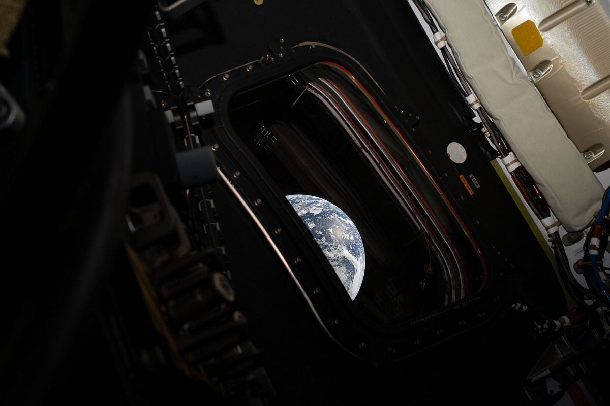 La Tierra vista desde la nave Orion durante la misión Artemis II. (Foto: NASA)