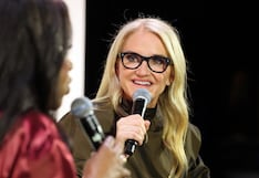 Mel Robbins, experta en desarrollo personal: “deja que tus padres sean menos de lo que merecías”