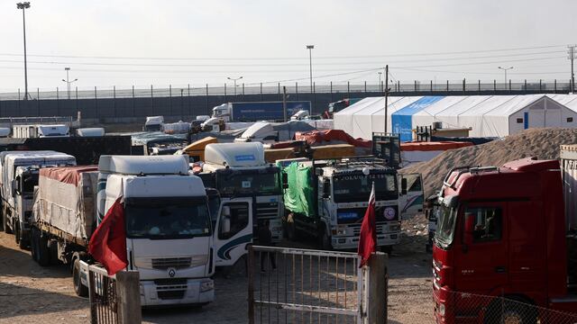 Detenida la entrada de ayuda humanitaria a Gaza desde Egipto tras reanudarse los combates