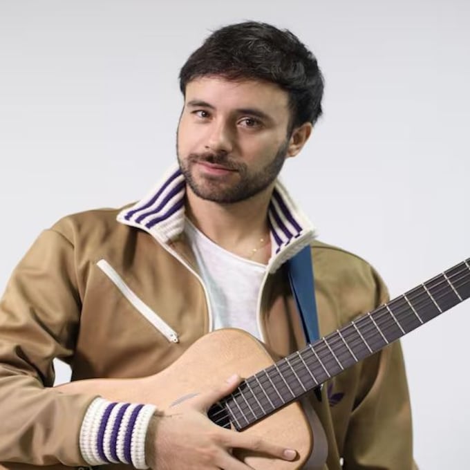 Adrián Bello nos habla de “Multicolor”, disco del que se siente más orgulloso, y de Bruno Ascenzo