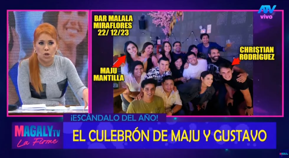 Maju Mantilla y su productor de 'Arriba mi gente' junto a trabajadores de Latina en el 2023 en un bar.