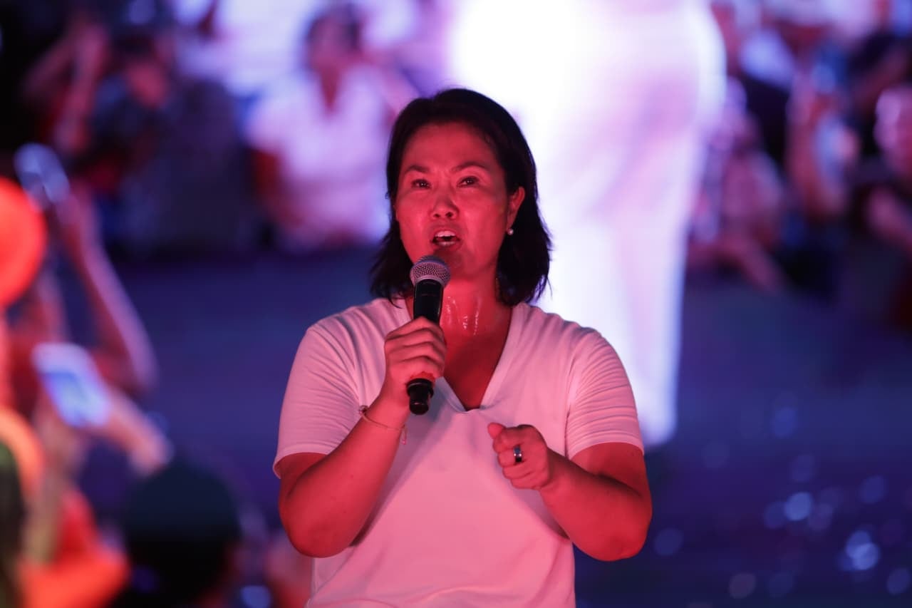 La candidata presidencial de Fuerza Popular, keiko Fujimori, se pronunció sobre el voto de confianza al Gabinete Ministerial de Denisse Miralles. (Foto: Julio Reaño / @photo.gec)