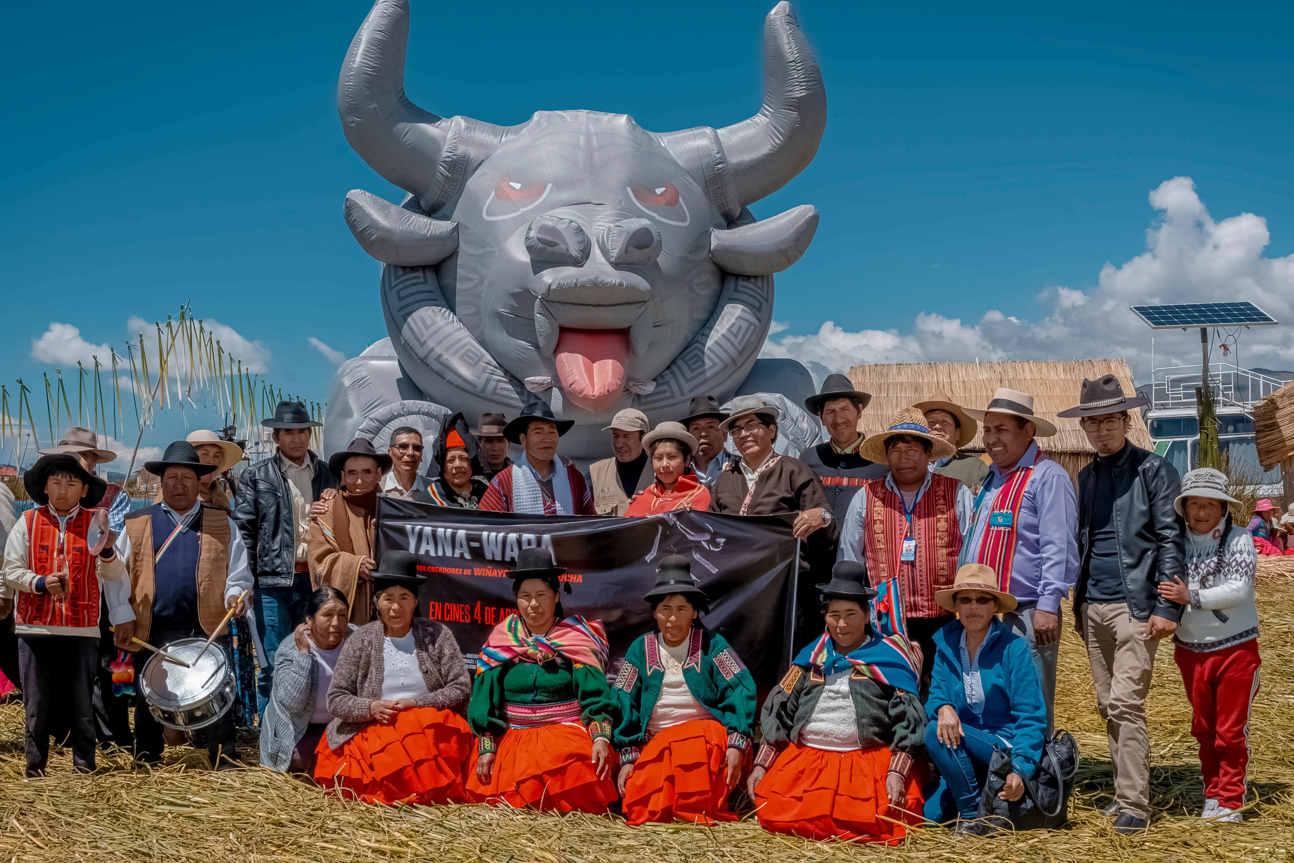 "Yana-wara", película de Óscar y Tito Catacora, fue lanzada en las islas flotantes de los Uros, en Puno | Foto: Difusión
