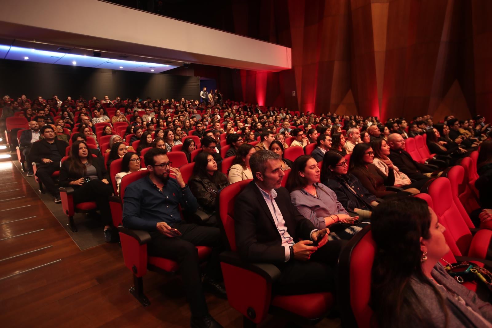 El auditorio del Colegio de Ingenieron del Perú lució lleno en la gala de los IAB MIXX Awards 2026. (Foto: El Comercio)