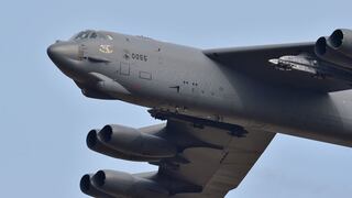 Cómo son los ejercicios militares de la OTAN donde participan los poderosos bombarderos nucleares B-52