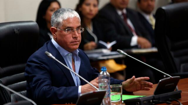 López Meneses acudió al Congreso pero se negó a declarar