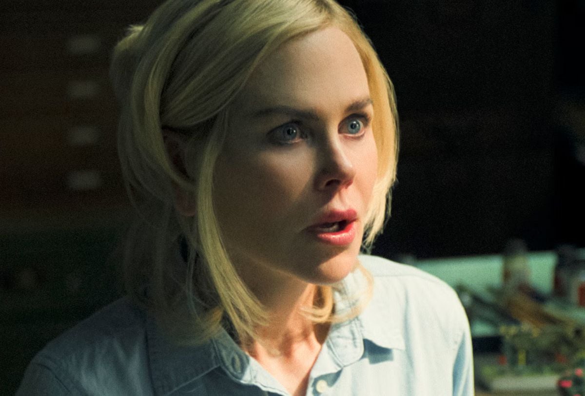 En “Holland”, Nancy es una mujer que sospecha que su marido la engaña, pero descubre un secreto aún más oscuro (Foto: Amazon Prime Video)