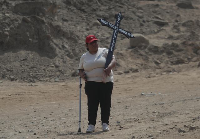 La música, la fe y el recuerdo llenaron cada rincón del cementerio durante toda la jornada. Foto: Julio Reaño/@photo.gec