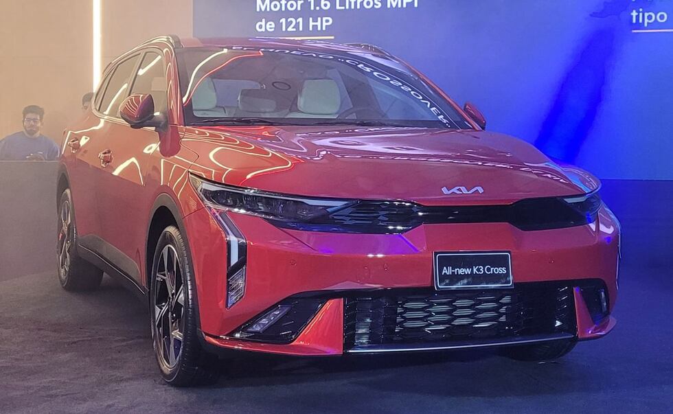 A diferencia del K3 sedán (16,5 cm), la versión Cross tiene un despeje al suelo de 18 cm. (Foto: Fernando Roca)