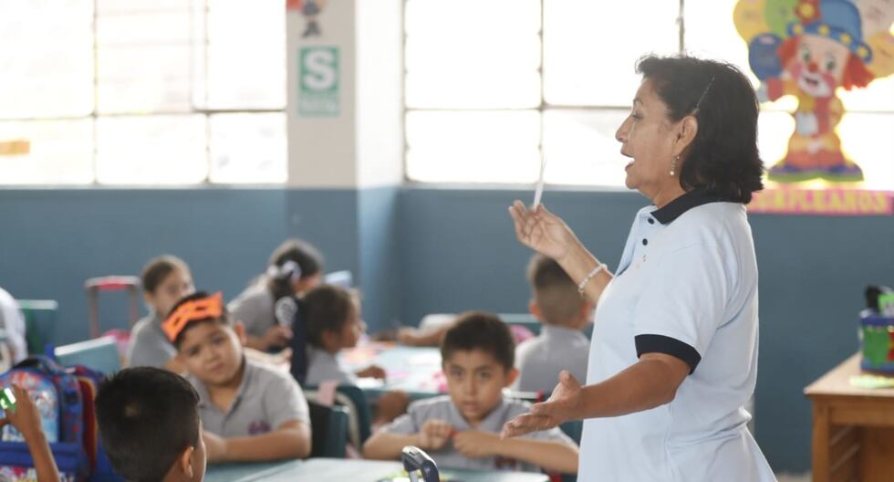 Estudiantes recibirán educación financiera  tras la promulgación de una ley que lo añade al Currículo Nacional. (Foto: Andina)