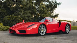 Este Ferrari Enzo del 2003 alcanzó un precio récord en subasta | FOTOS