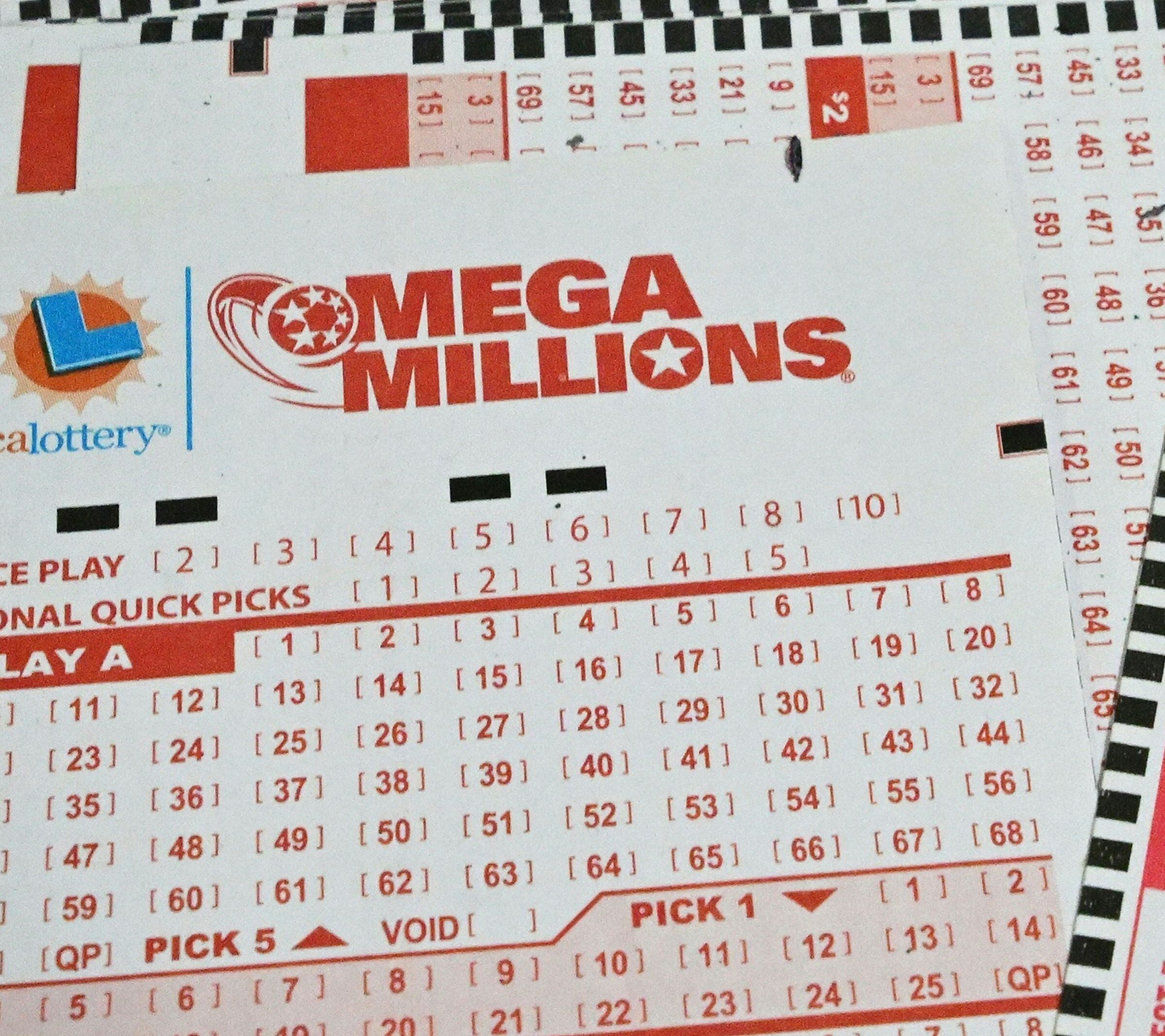 Hay un total de nueve formas de ganar un premio en Mega Millions, que van desde el premio mayor hasta $10, con cinco multiplicadores asignados aleatoriamente en la compra y aplicables a todos los premios que no sean el premio mayor. (Foto: Frederic J. BROWN / AFP)