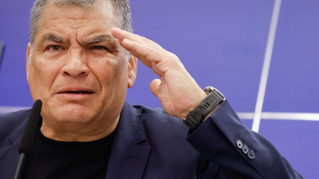Rafael Correa dice que referéndum en Ecuador fue una victoria del pueblo y un freno a Noboa
