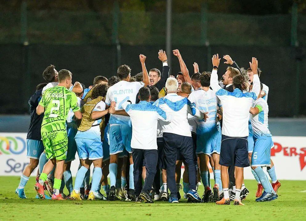 San Marino celebrando su primer triunfo oficial. (Foto: Agencias)