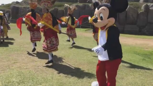 Facebook: Mickey Mouse celebró su aniversario danzando en Cusco