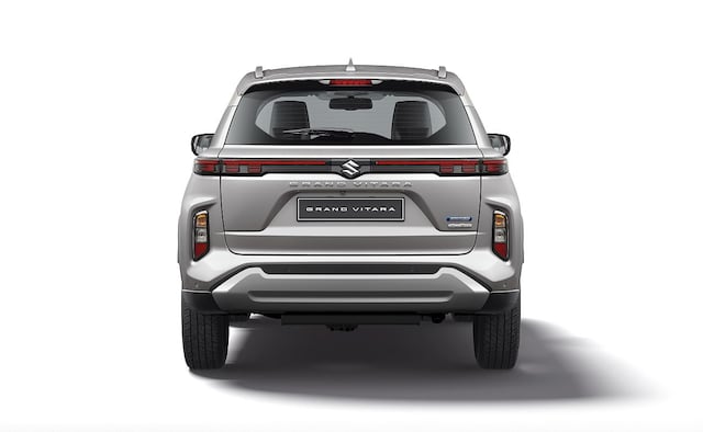 El vehículo es el primer SmartHybrid de su línea.