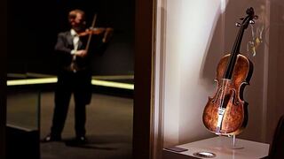 Violín del director de orquesta del Titánic se subastó por US$1,45 mllns.