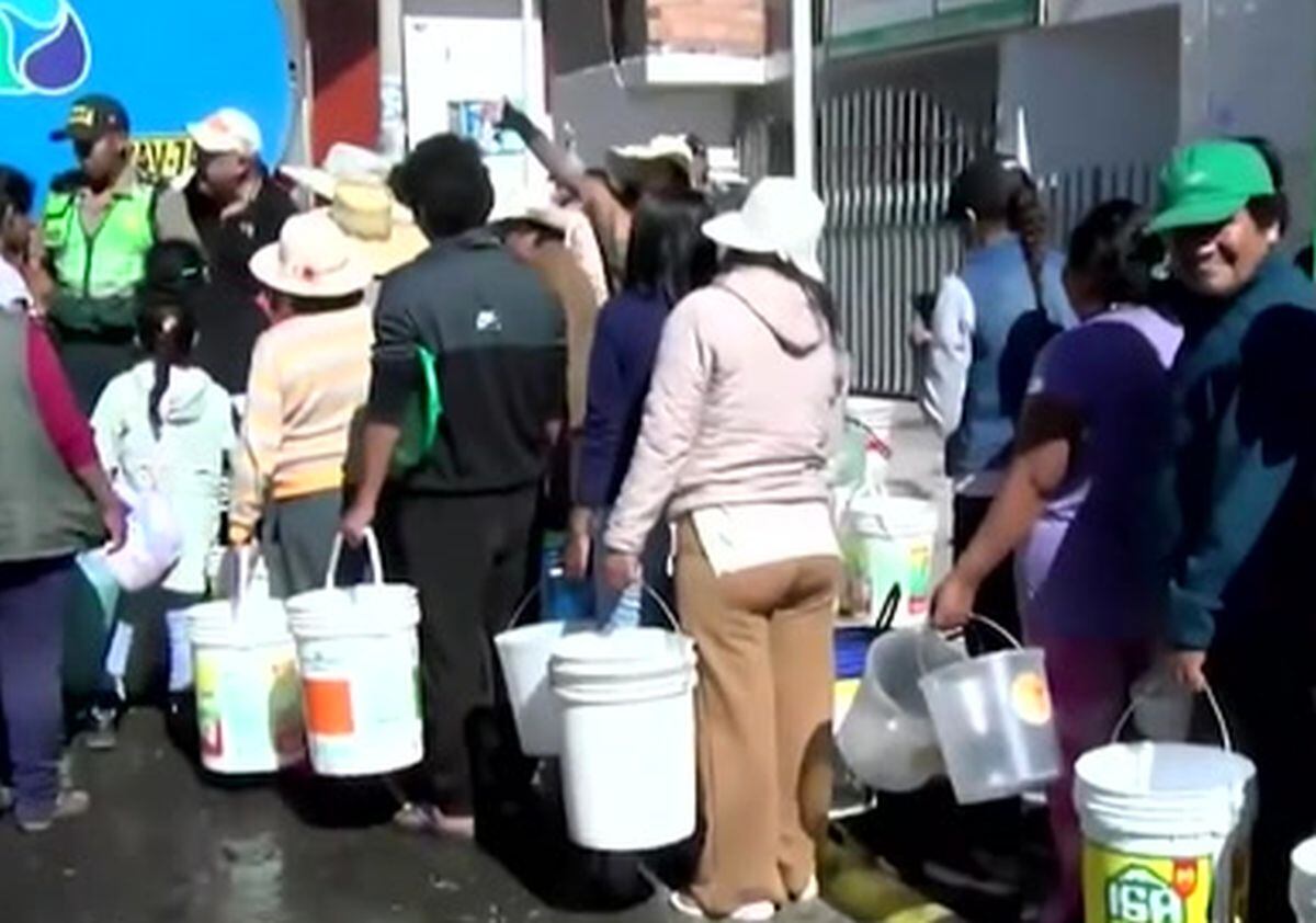 Continúa escases de agua en Arequipa. Foto: América Noticias
