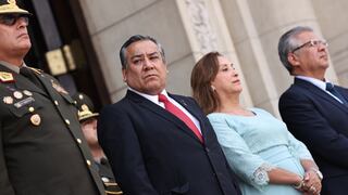 La caída conjunta de Dina Boluarte y Gustavo Adrianzén: ¿Por qué presidentes y PCM han empezado a tener el mismo respaldo?