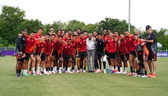 Lo que no se vio del tercer entrenamiento de Perú en Dallas: con Julio Meléndez y el show de Cueva. (Foto: FPF)