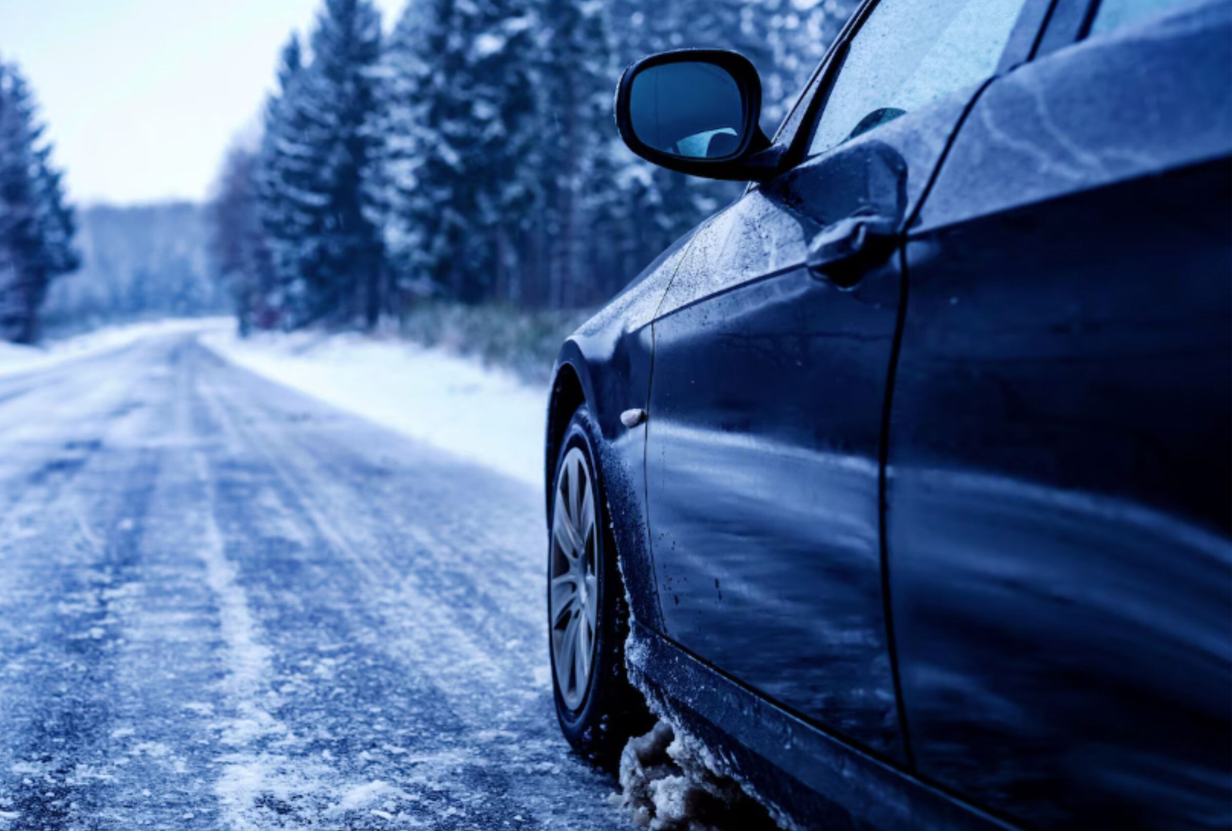 Las autoridades han recomendado a los residentes del noreste de EE.UU. tomar las precauciones necesarias durante la lluvia engelada. (Crédito: @wirestock / Freepik)