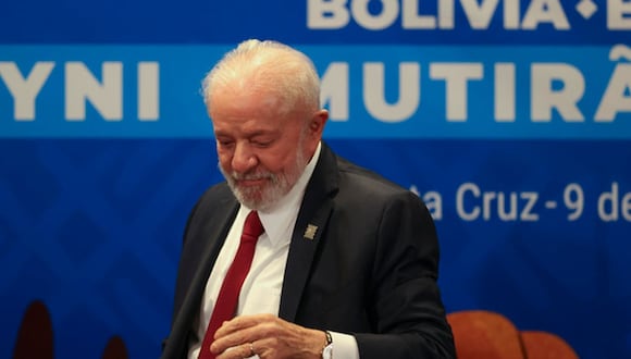 El presidente de Brasil, Luiz Inácio Lula da Silva (i), reacciona durante una reunión con su homólogo de Bolivia, Luis Arce (fuera de cuadro), este martes en un hotel en Santa Cruz (Bolivia) | Foto: EFE/ Luis Gandarillas