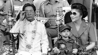 Ferdinand Marcos y la caída de la dictadura en Filipinas