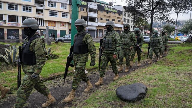 Ecuador: militares piden a ciudadanos donar alimentos crudos por temor a posible contaminación