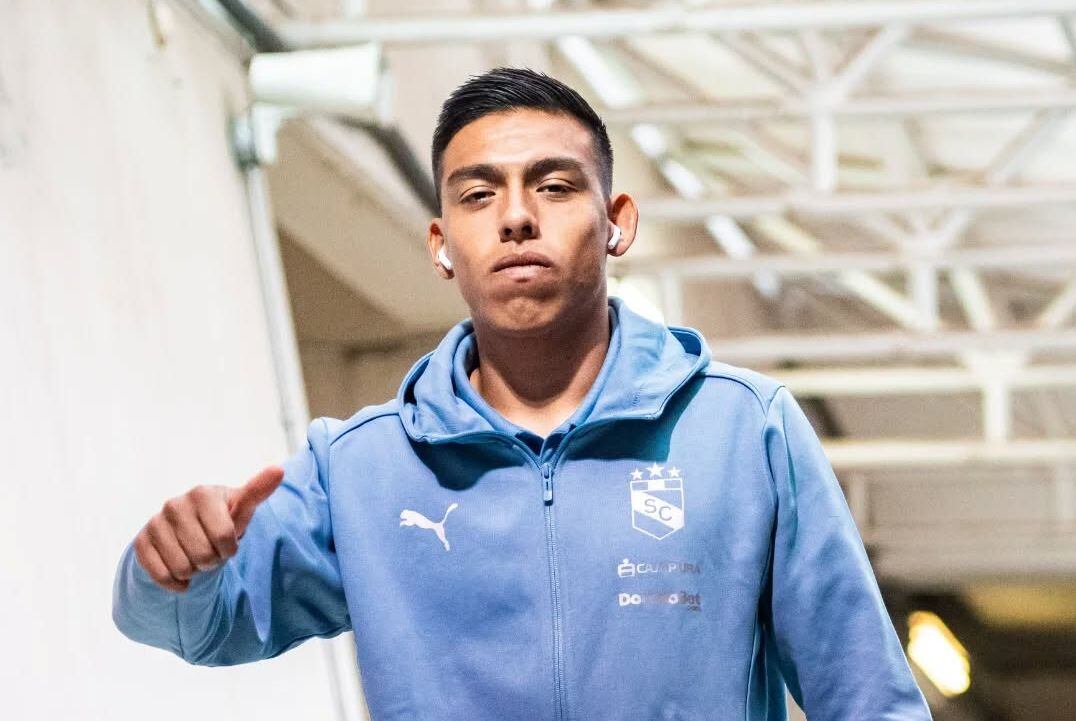 El golero de Sporting Cristal recordó que los celestes, al igual que Alianza Lima en esta fecha, tuvieron que buscar una salida ante la inoperatividad del Aeropuerto de Jauja.