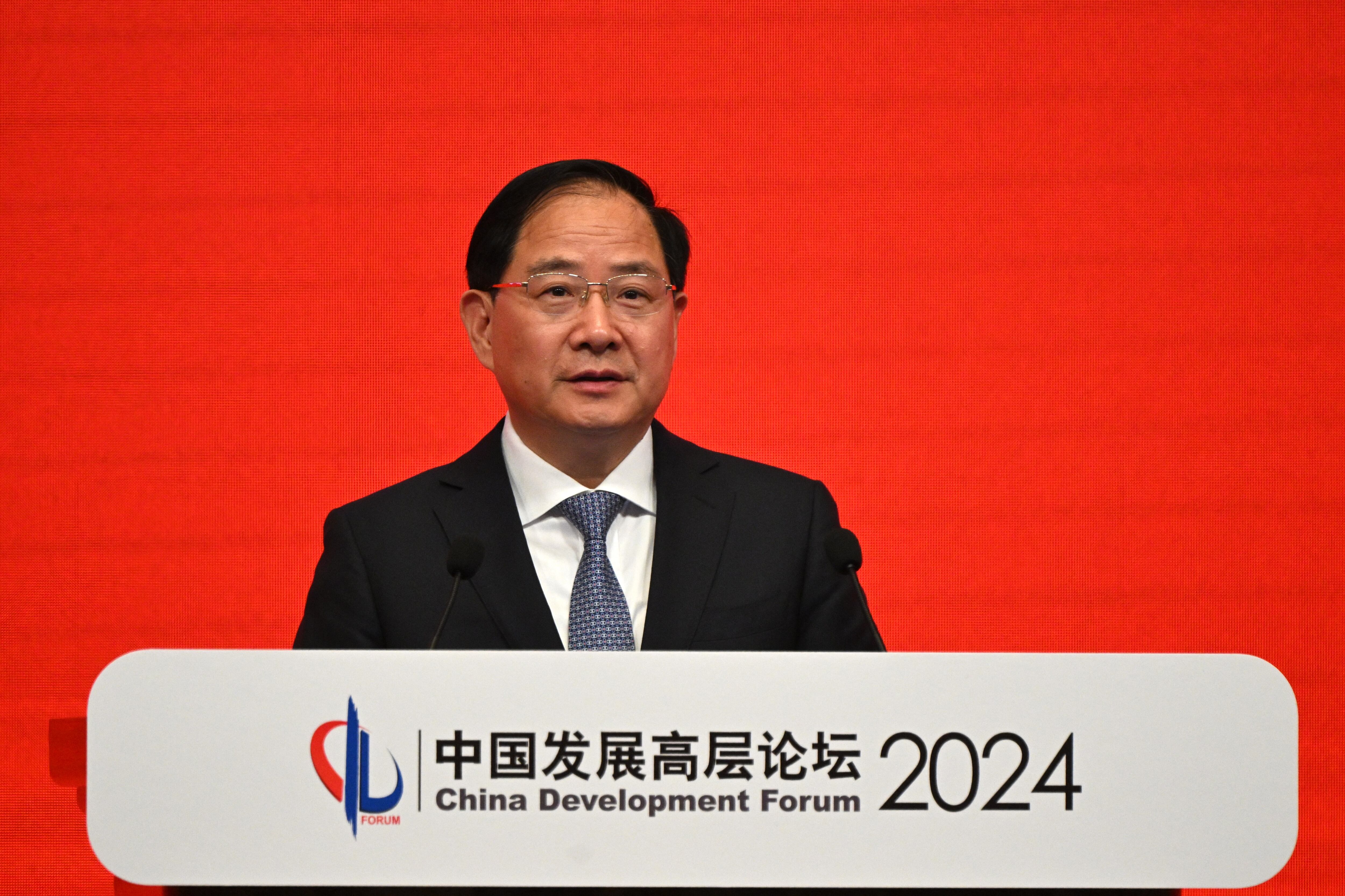 Jin Zhuanglong dijo que espera que Apple profundice su presencia en China. (Foto: AFP)