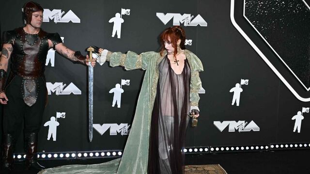 Chappell Roan y su llamativo look medieval en los MTV VMA’s 2024