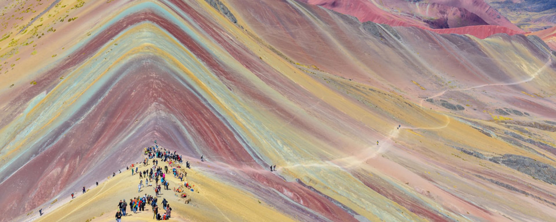 La pugna por el control de la Montaña de Siete Colores: razones e impacto del conflicto