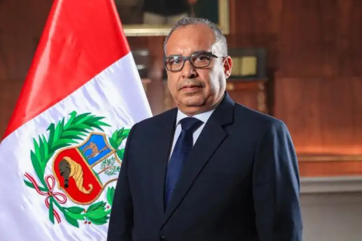 Juan Manuel Cavero defiende su actuación en cargos públicos y niega responsabilidad en casos cuestionados. (Foto: Andina)