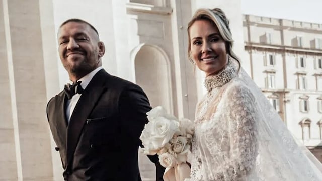 Conor McGregor contrajo matrimonio con Dee Devlin en una ceremonia íntima en el Vaticano, que luego tuvo una lujosa celebración en Roma con habanos, fuegos artificiales y detalles exclusivos.