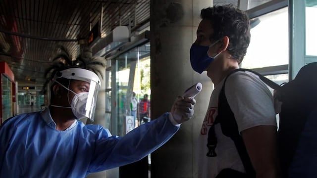 Colombia reporta 296 muertes por coronavirus en un día y 9.270 nuevos contagios