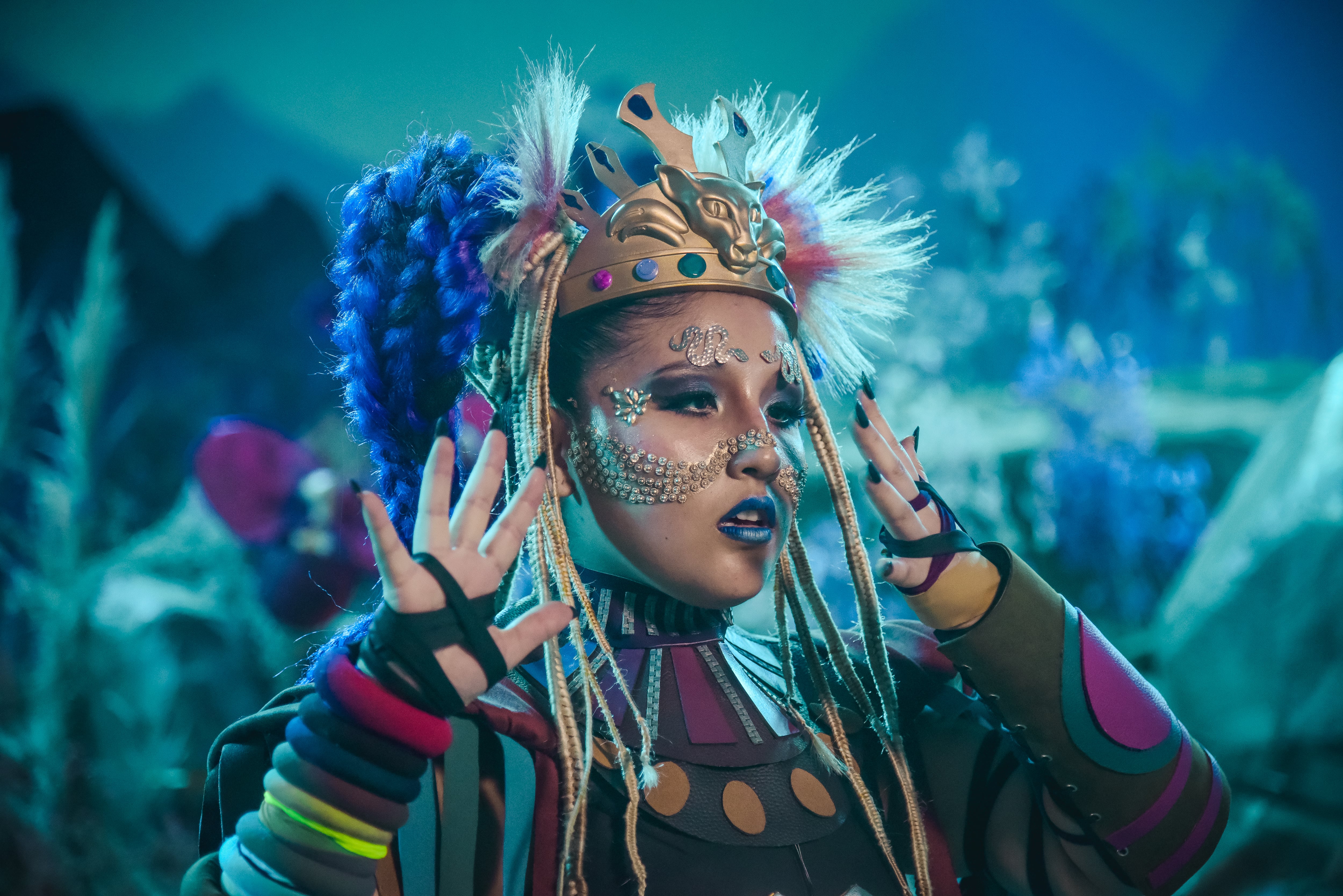 Milena Victoria Warthon Tamariz es reconocida por difundir el pop andino, estilo musical que fusiona la música andina con el pop.