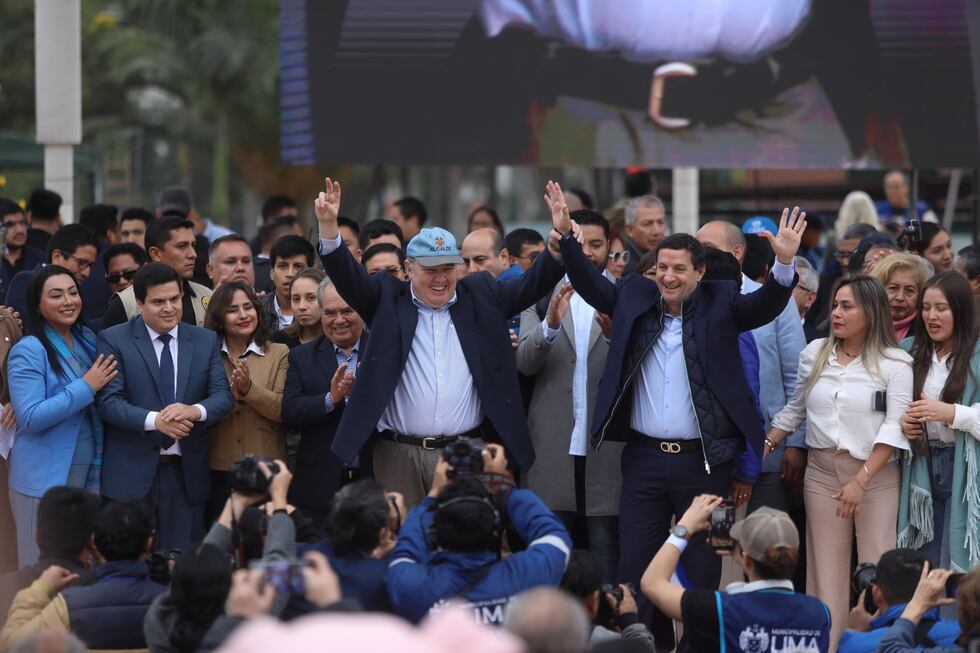 Rafael López Aliaga y el teniente alcalde de Lima, Renzo Reggiardo. Foto: GEC.
