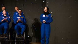 Nora AlMatrooshi, la primera mujer astronauta árabe formada en la NASA está lista para la Luna