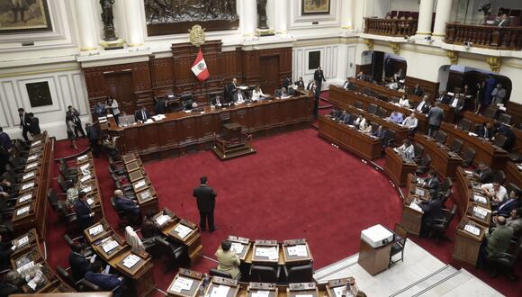 Así se determinó el número de integrantes de las comisiones, pese al rechazo de algunos parlamentarios que exigen se les reconozca como bancada. (Foto: El Comercio)