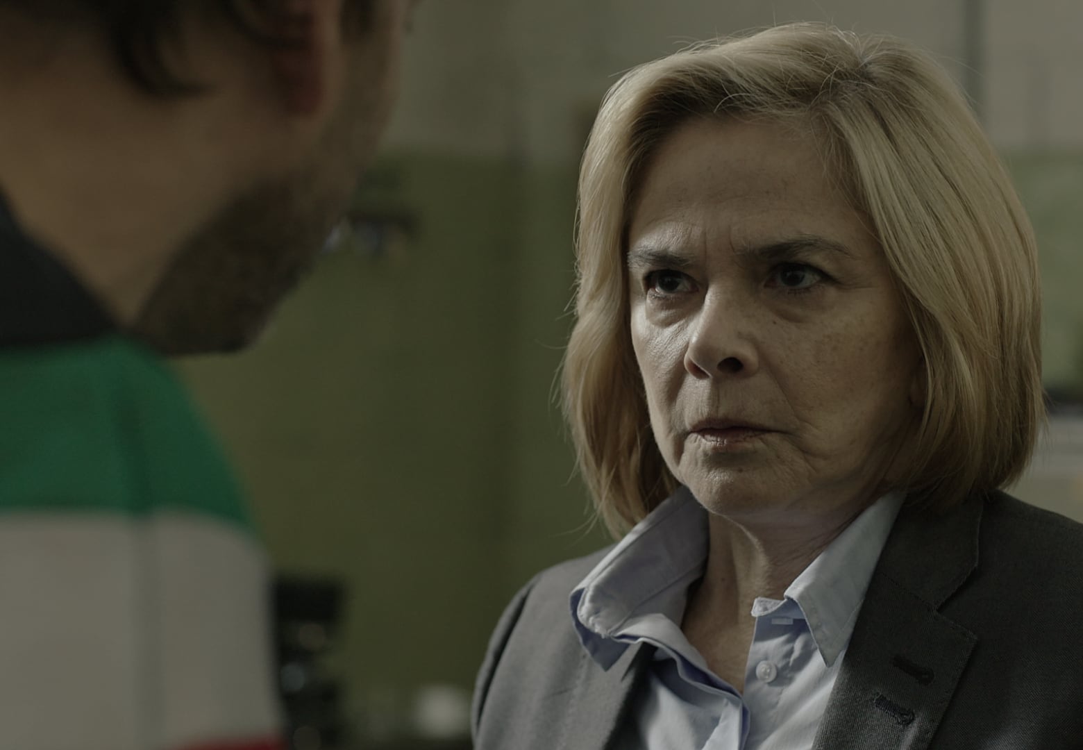 Bardo confrontando a la jueza Piñeiro en la quinta temporada de "El marginal" (Foto: Netflix)