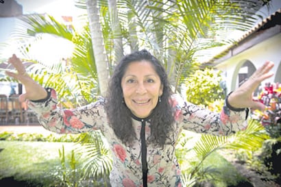 "Soy senadora en Canadá por mi capacidad"