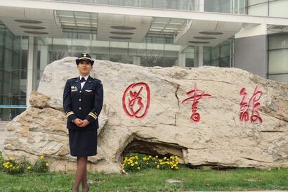 Tres mujeres y un destino espacial