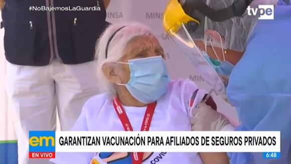 Gobierno garantiza vacunación para adultos mayores afiliados a seguros privados