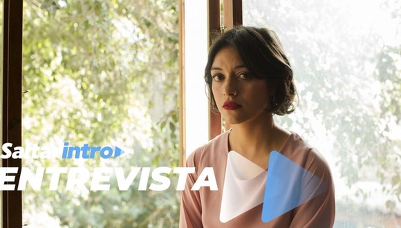 ¿Qué está viendo Jely Reátegui? (Fuente: Saltar Intro)