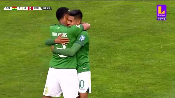 Ramiro Vaca anotó el 2-0 de Bolivia vs. Perú. (Video: Latina TV)