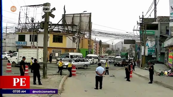 Ate: Puente presenta daños e impide el tránsito vehicular