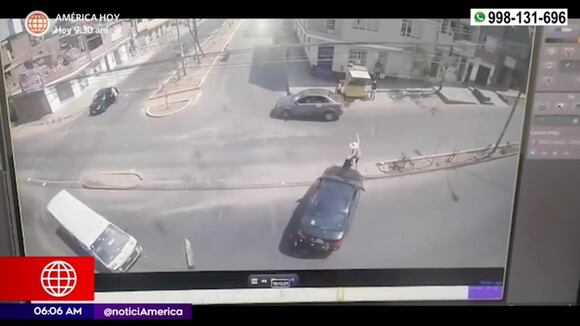 Mujer resulta atropellada tras choque de auto con combi en Independencia