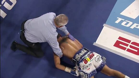 ¡El KO del año! Así quedó Miguel Berchelt tras el KO propinado por Óscar Valdez | VIDEO