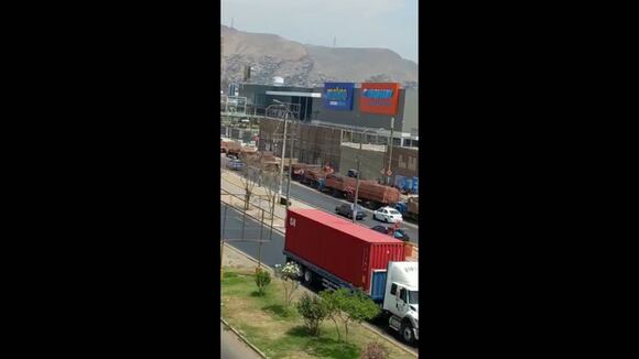 Camiones en San Martín de Porres